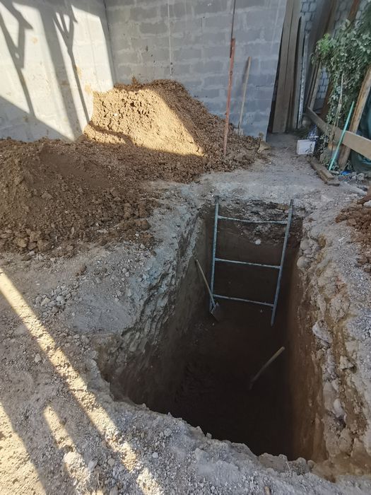 Капаем септик для канализации траншей под кабель