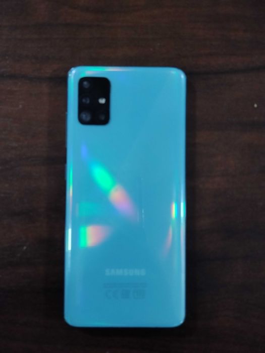 Продам samsung a51 4/64
