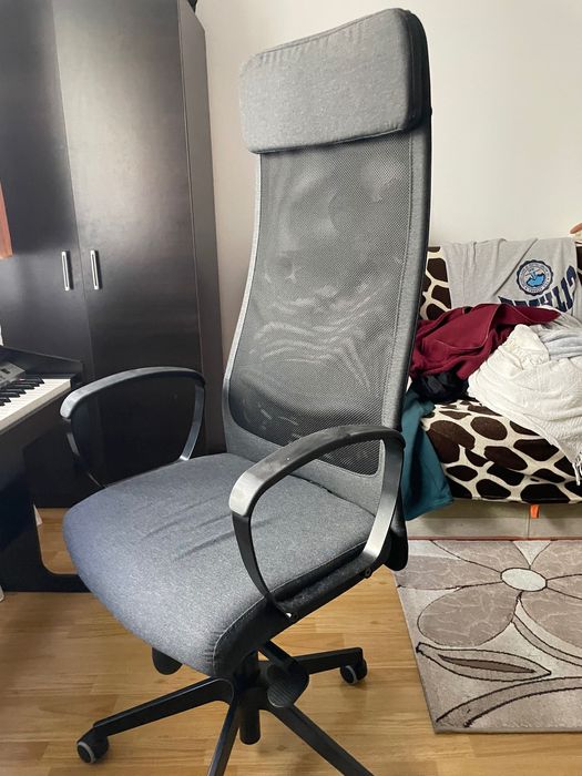 Scan de birou Ikea Markus Rotativ