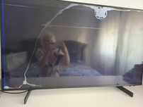 Vand televizor display-ul spart