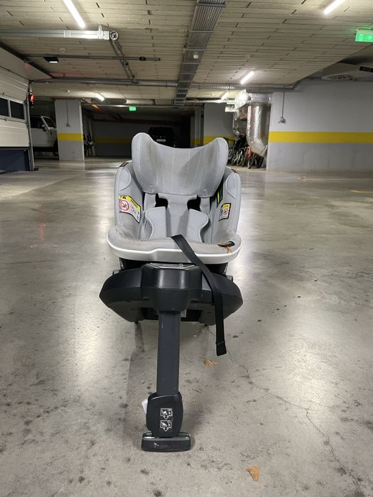 Scaun auto pentru copii BeSafe iZi Turn i-Size