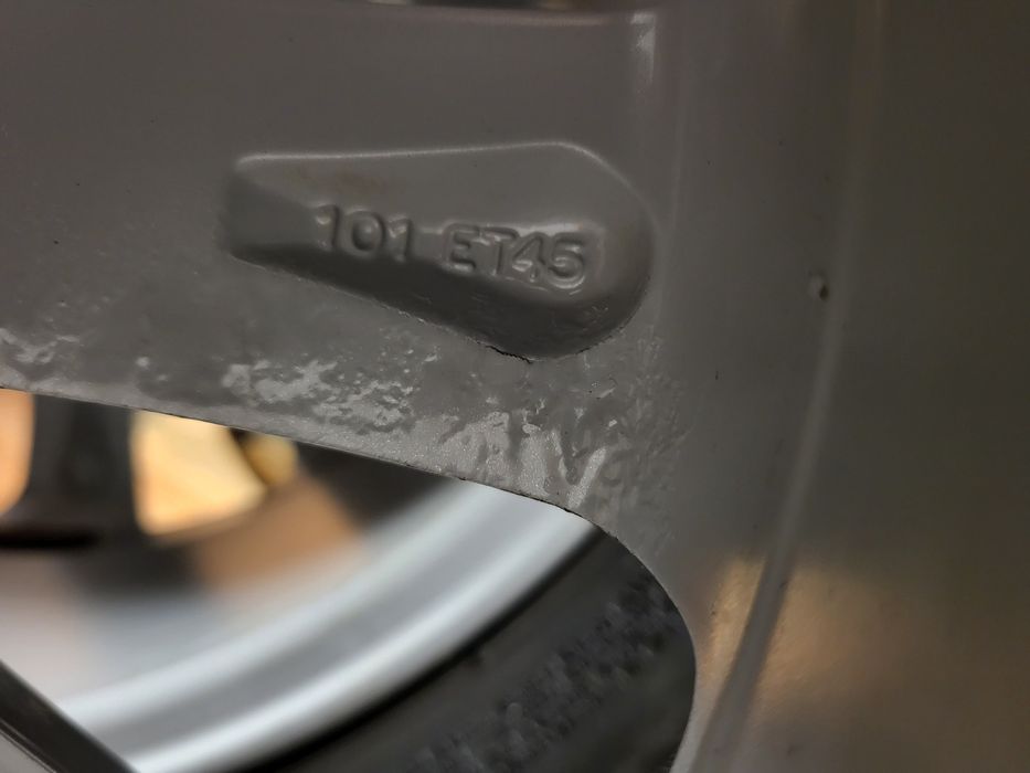 джанти 16" 5х114,3 Toyota гуми 205/55/16 Bridgestone зимни