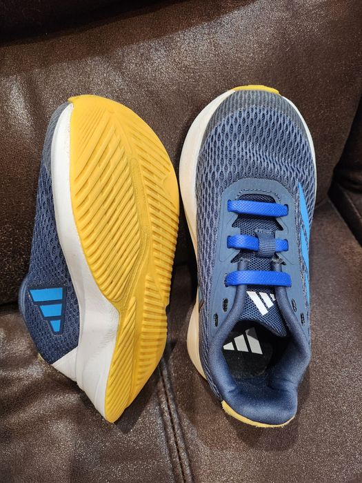 Маратонки Adidas