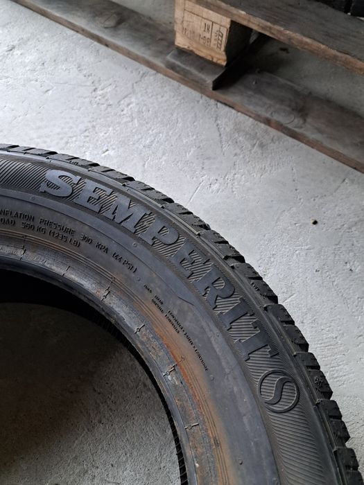 4 anvelope iarnă 185 65 r15 Semperit