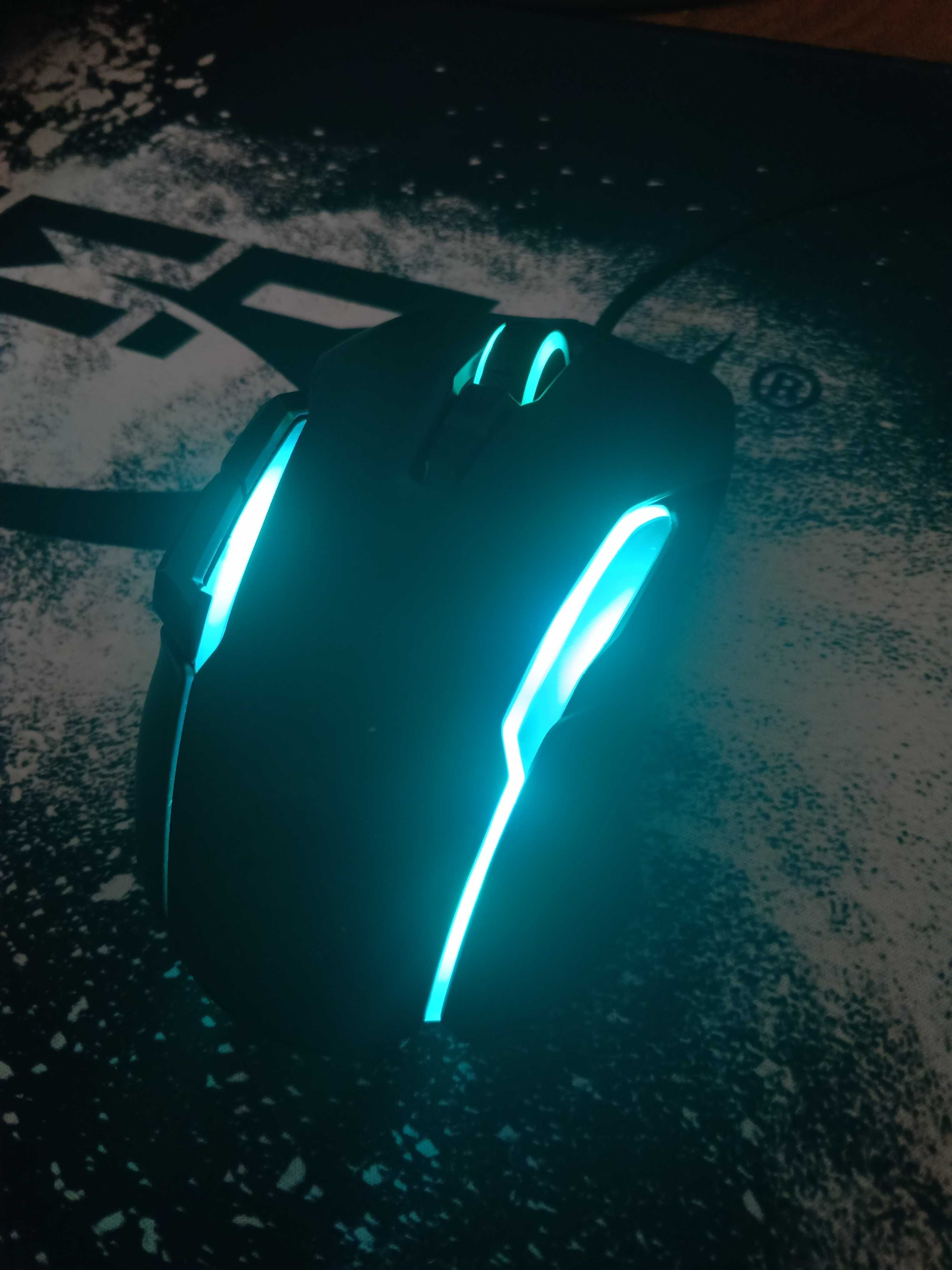 Продам компьютерную мышку Roccat Cone Aimo