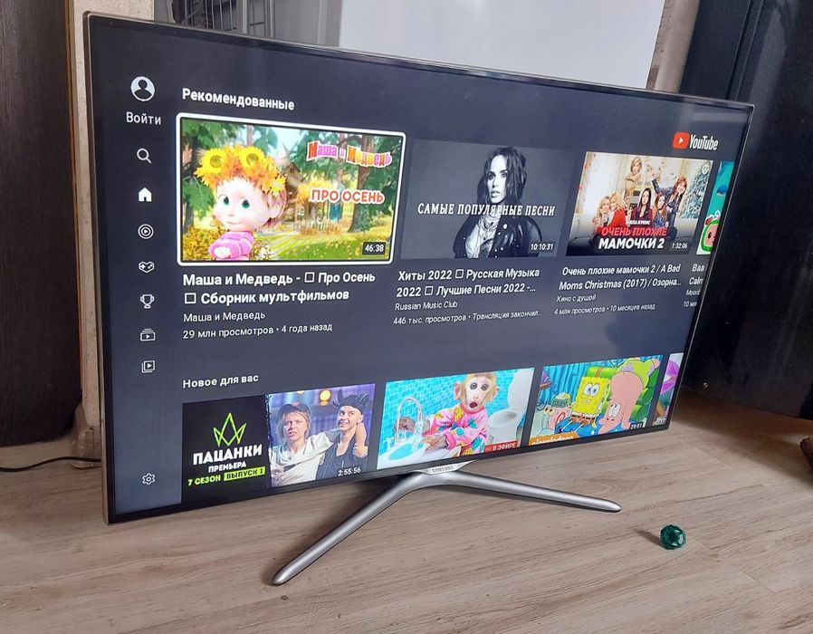 Смарт телевизор Samsung 101см. С кронштейном.