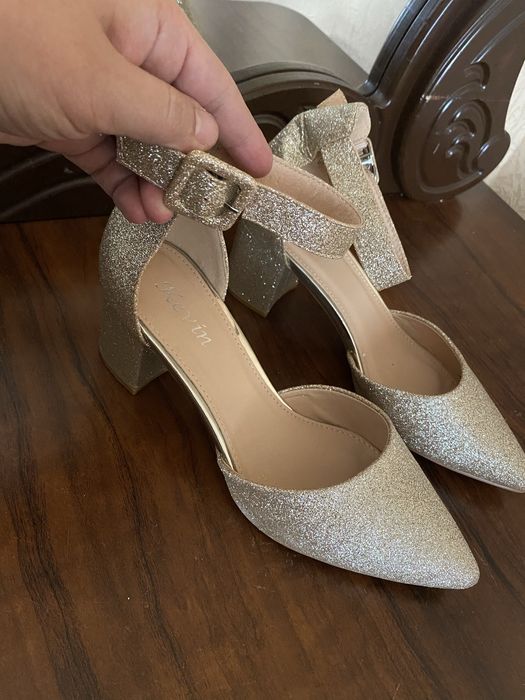 Ayolla tufligi sotiladi