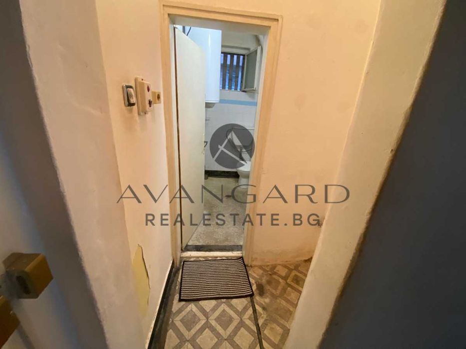 Продава се Двустаен апартамент в Пловдив, Център - 57 кв.м за 2488 €/кв.м - Снимка #3