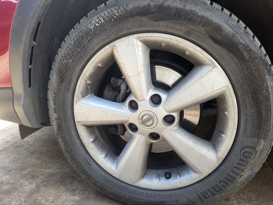 Зимни гуми Континентал с оригинални джанти 17 ки, от Нисан Кашкай
