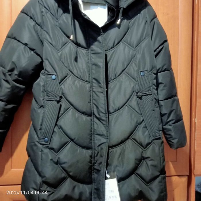 Продам женскую  куртку