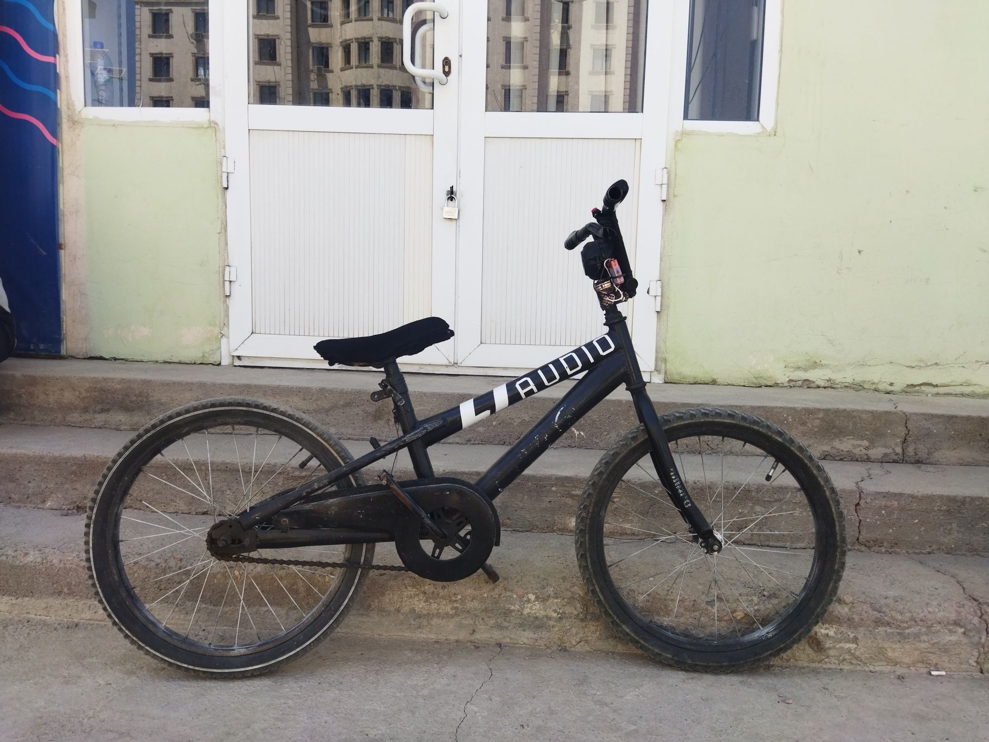 Velosiped 20 rama sotiladi