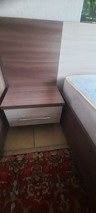 Продам кровать с матрасом