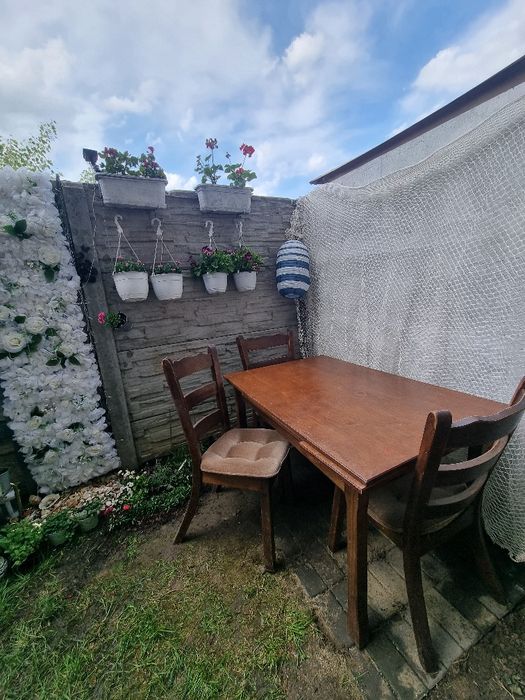 Masa  de bucătărie cu 3 scaune