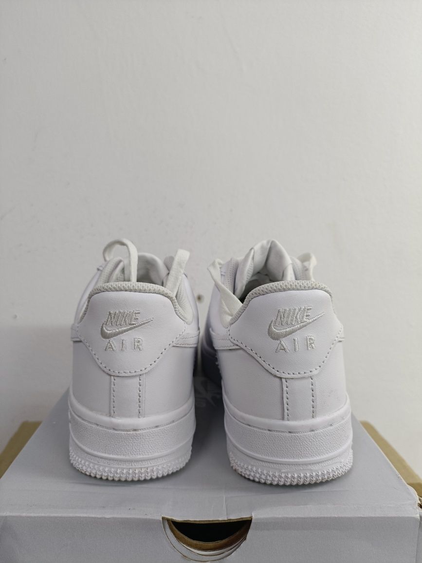 Nike Air Force 1 Low номер 37.5
