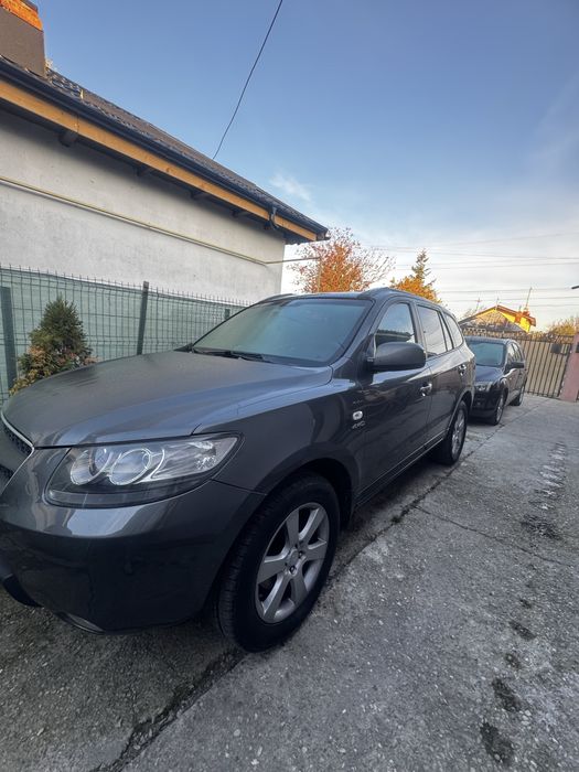 Vand Hyundai Santa fe 2.2 diesel ,4X4  5000 euro usor negociabil