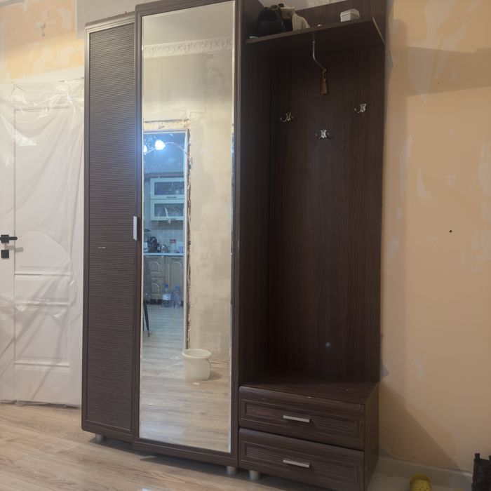 Продам      прихожую