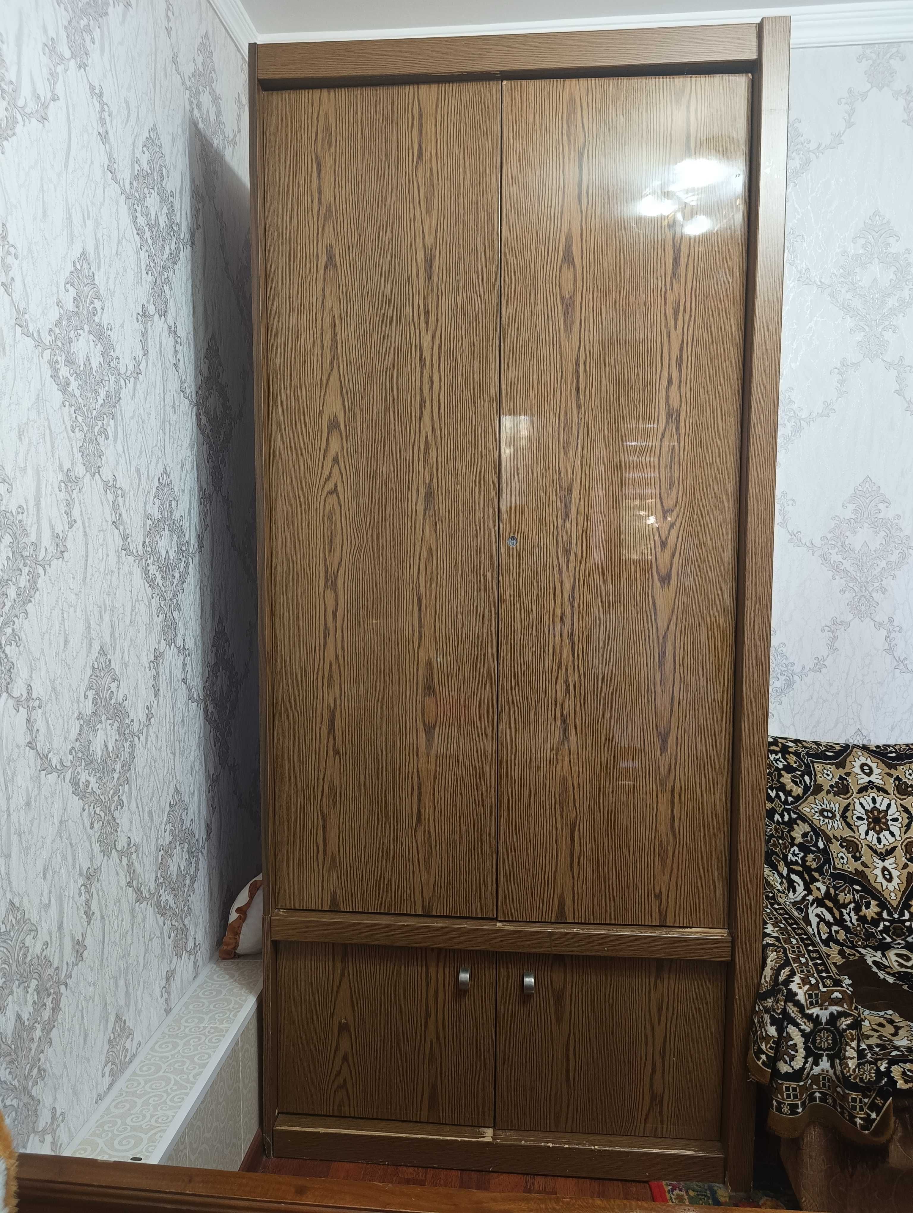 Продаётся шифоньер.