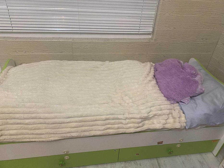 Детско легло 166х70 см с матрак