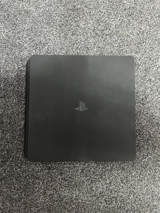 PlayStation 4- 1 TB