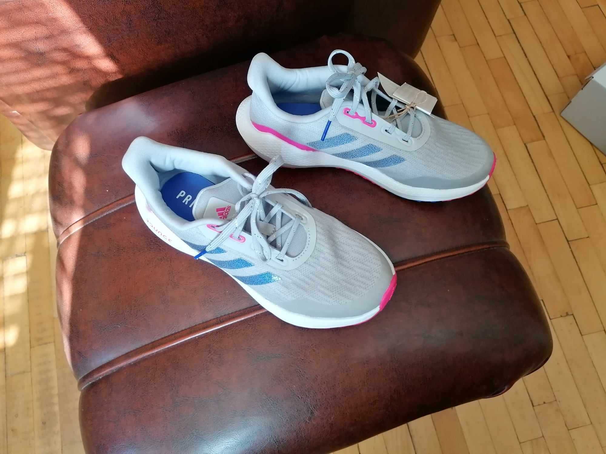 НОВИ И ОРИГИНАЛНИ маратонки ADIDAS,
№36 /3 1/2 /