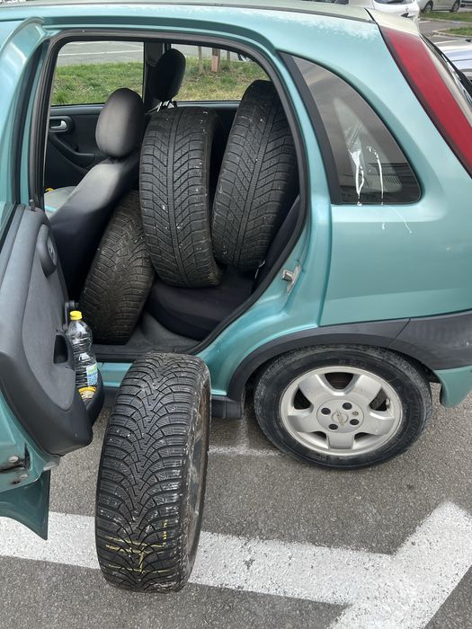 Cauciucuri r16 iarna goodyear