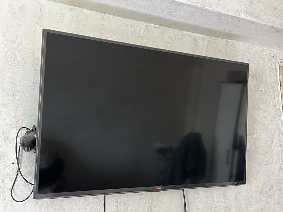 Продам телевизор LG