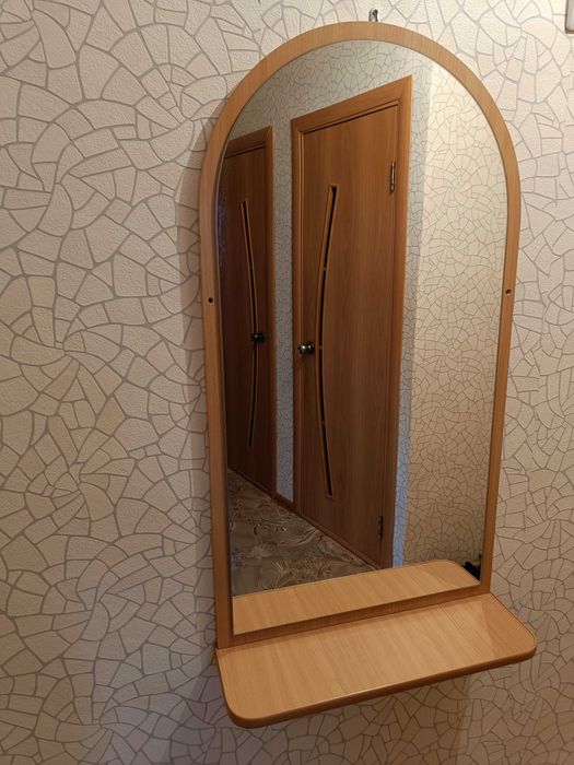 Зеркало настенное