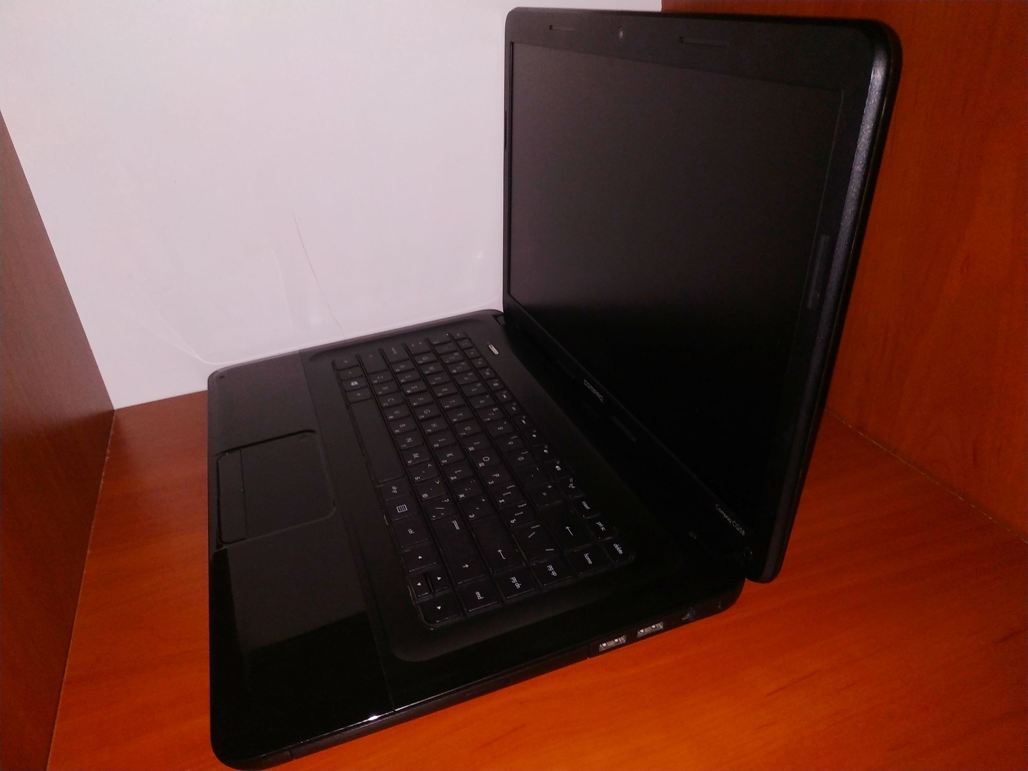 Ноутбук COMPAQ HP CQ 58