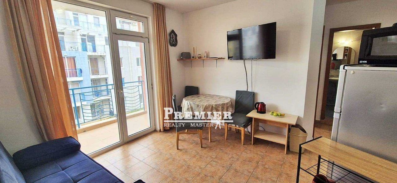 Продава се Тристаен апартамент в к.к. Слънчев бряг - 60 кв.м за 1067 €/кв.м - Снимка #4