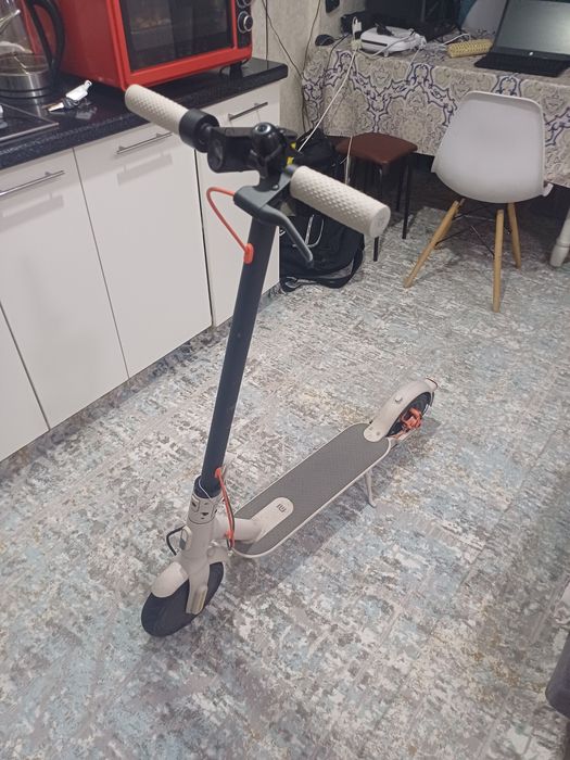 Xiaomi Mi Electric Scooter электро самокат