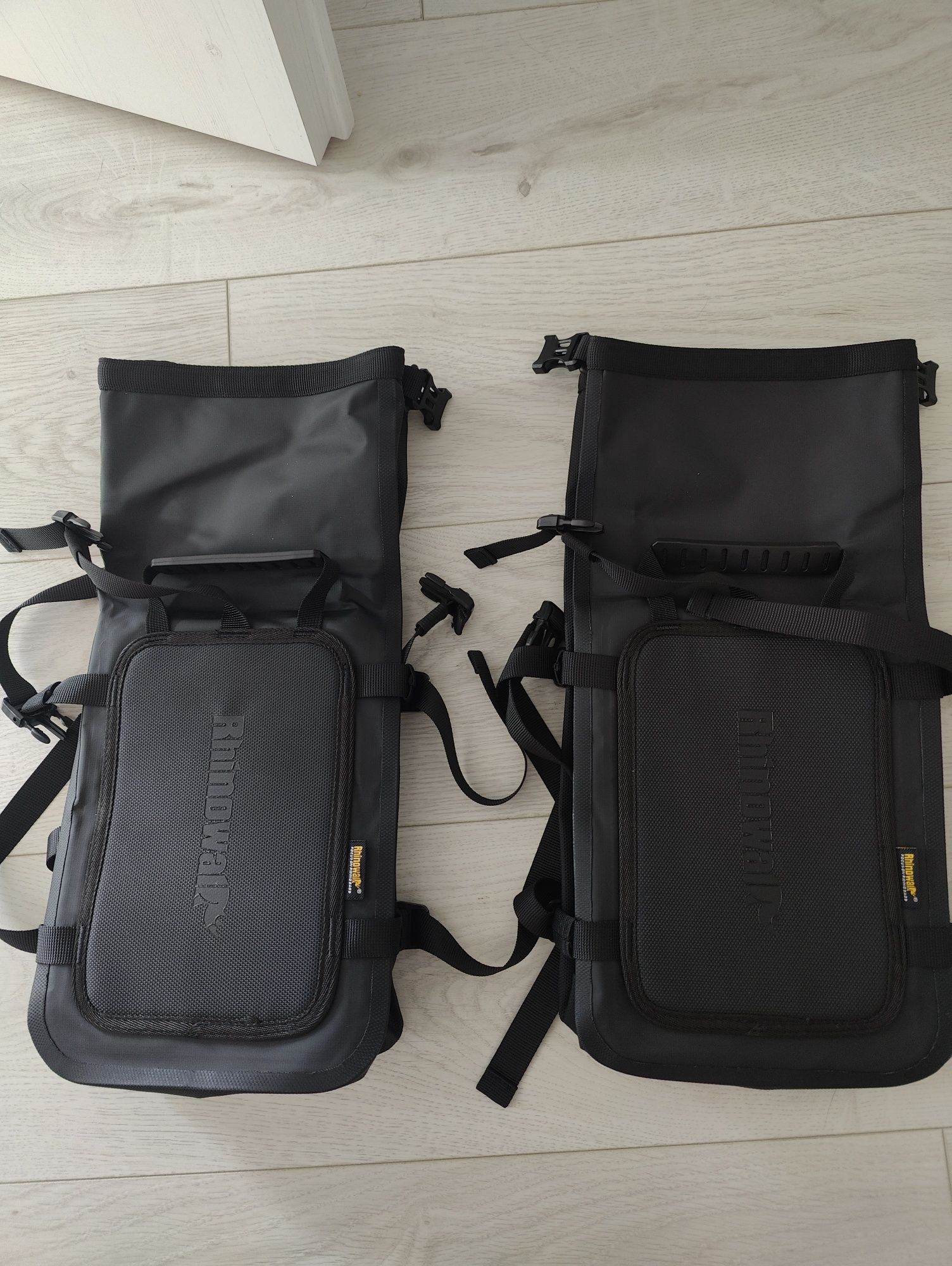 2 x Genti Moto rhinowalk 6l - preț per bucata. Preț pachet: 260 RON