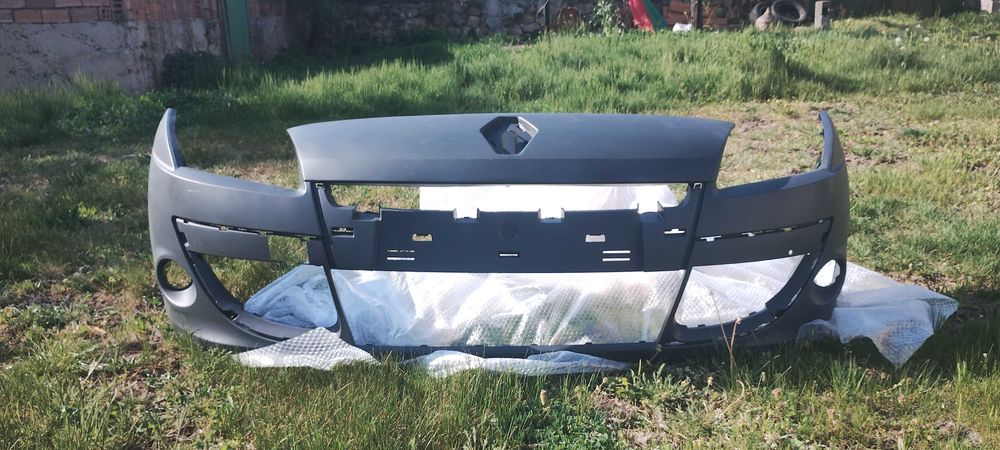 Предна броня за рено Сценик 3 2010 година