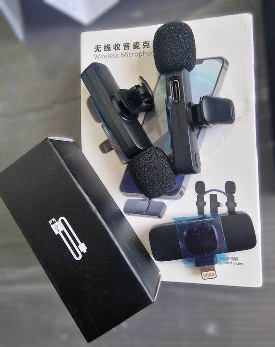 Безжичен lavalier щипка микрофон за Iphone-Ipad подкасти/лайфове