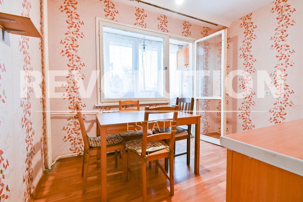 Дава се под наем Тристаен апартамент в София, Люлин 6 - 90 кв.м за 500 € - Снимка #3