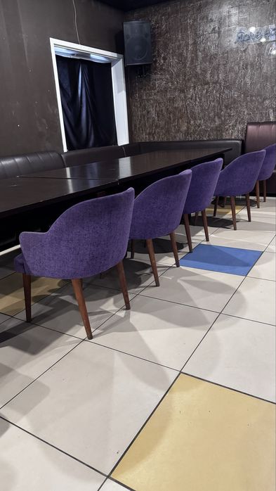 Стулья 12шт по 5000 в одни руки