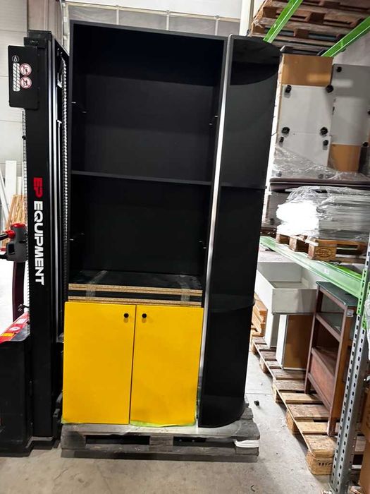 Комплект от 3 шкафа (2 прави + 1 ъглов) – 240 лв. общо