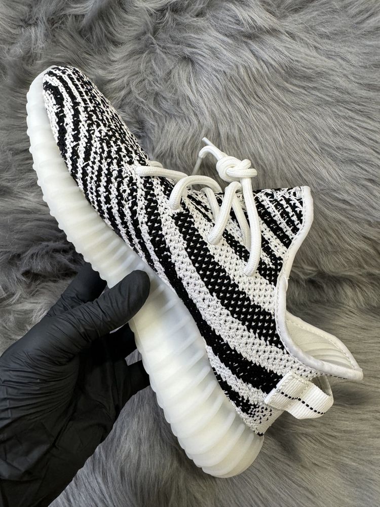 36-46 Yeezy 350 v2 Zebra