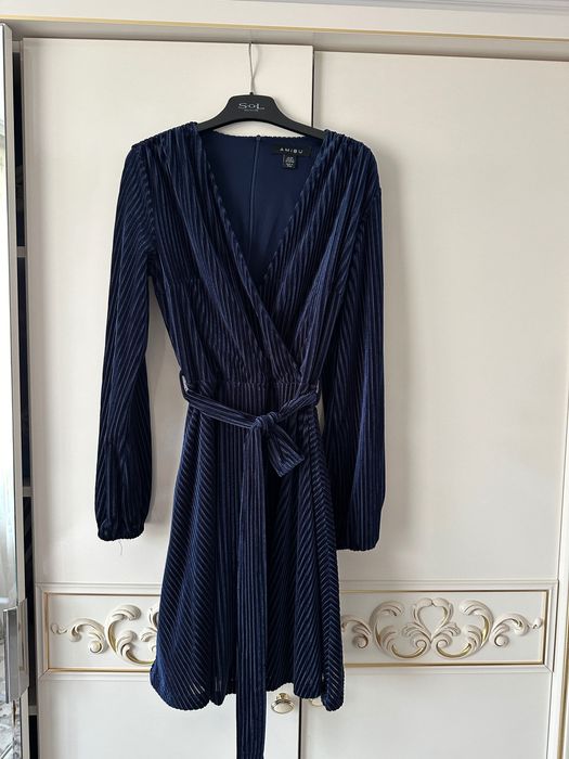 Нова       рокля