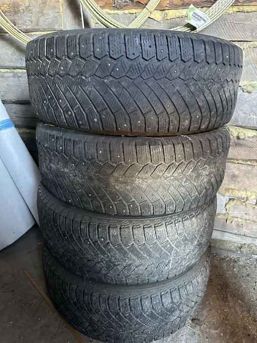 Продам комплект зимней резины