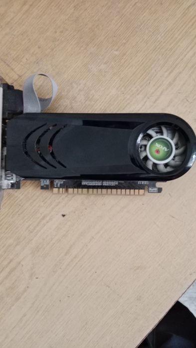 Продам видеокарту на компьютер