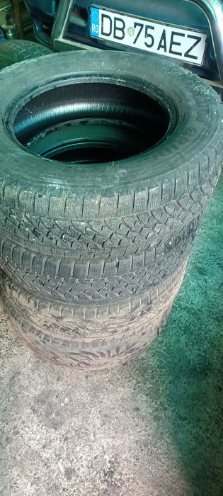 235 65 16c Bridgestorne