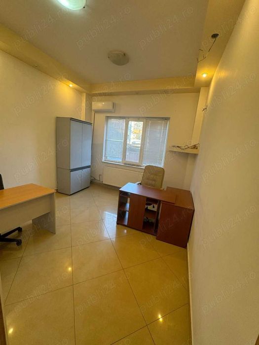 Inchiriez spatiu comercial,Deva, central