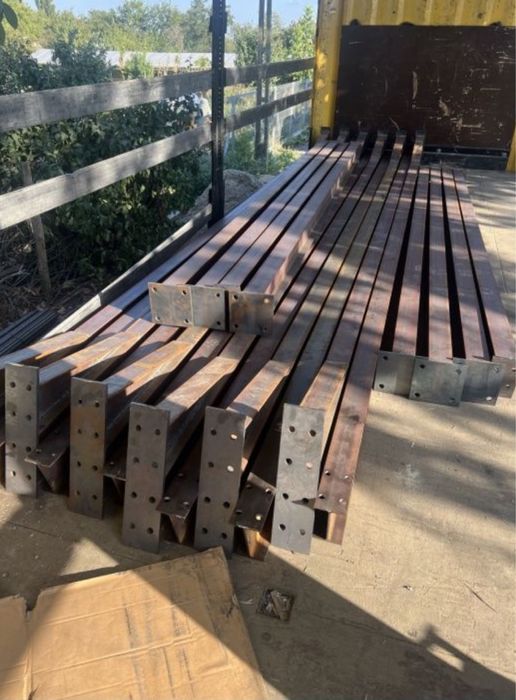 vând structură metalică redusă la preț 40%