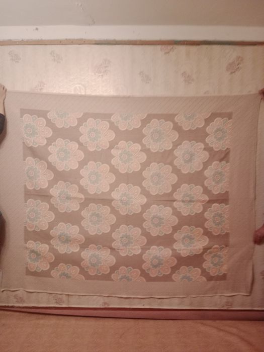 Продается два покрывала