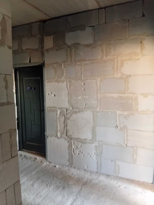 Чоштепа метро олдида 3/6/12. Кв майдони 71 кв. нархи 61000.