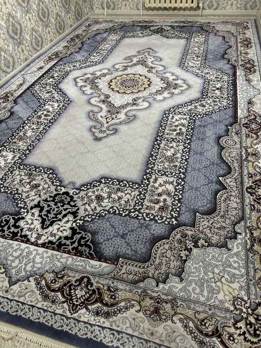 Гилам сотилади бор йуги 1 йил ишлатилган