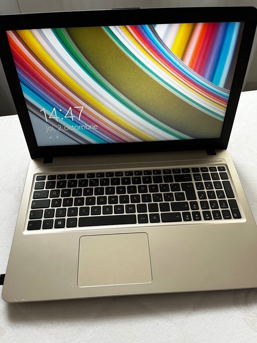 Laptop Asus F540Y Notebook PC