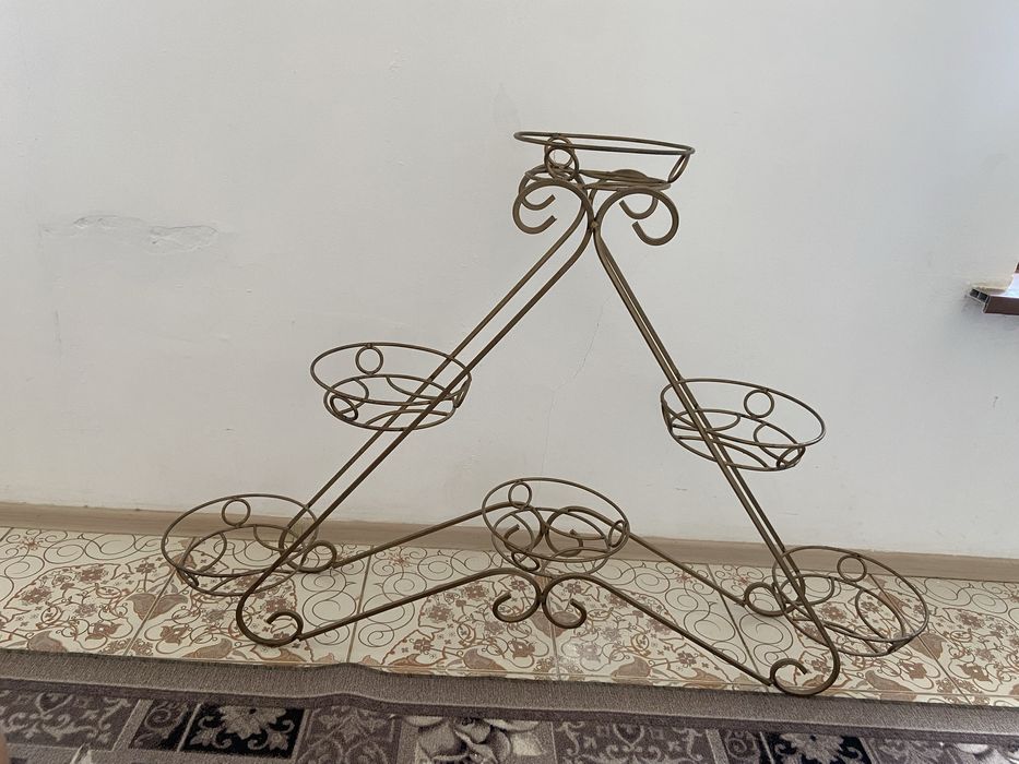 Подставка для цветов