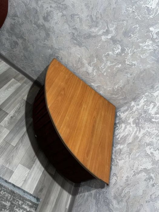 Продам диван.