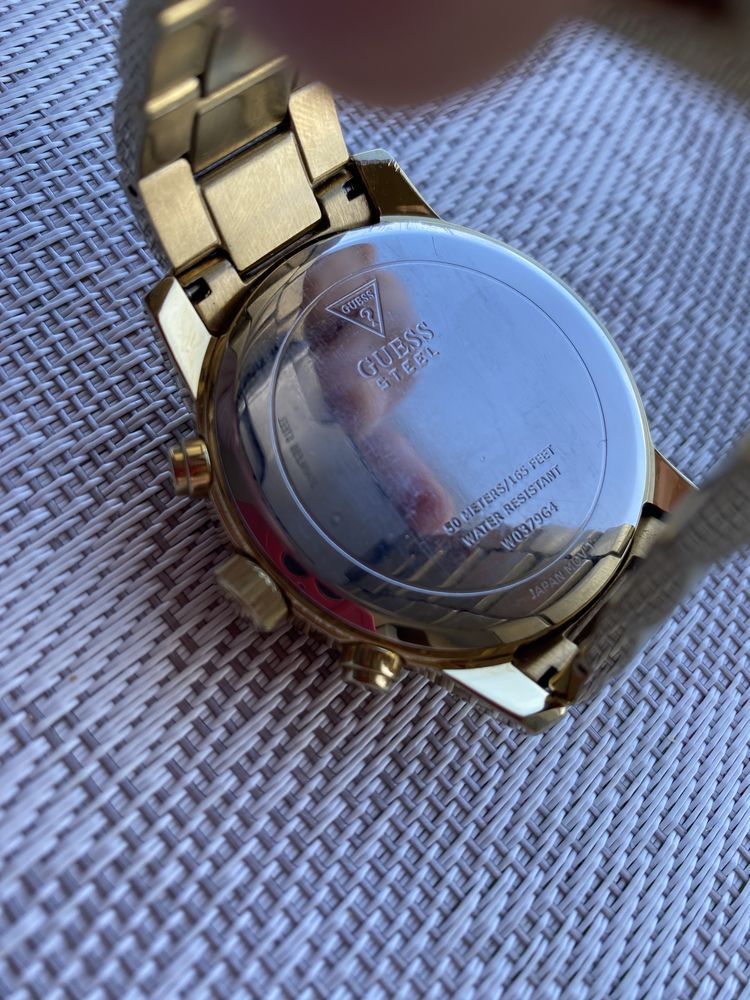 Уникален часовник Guess модел w0379g4